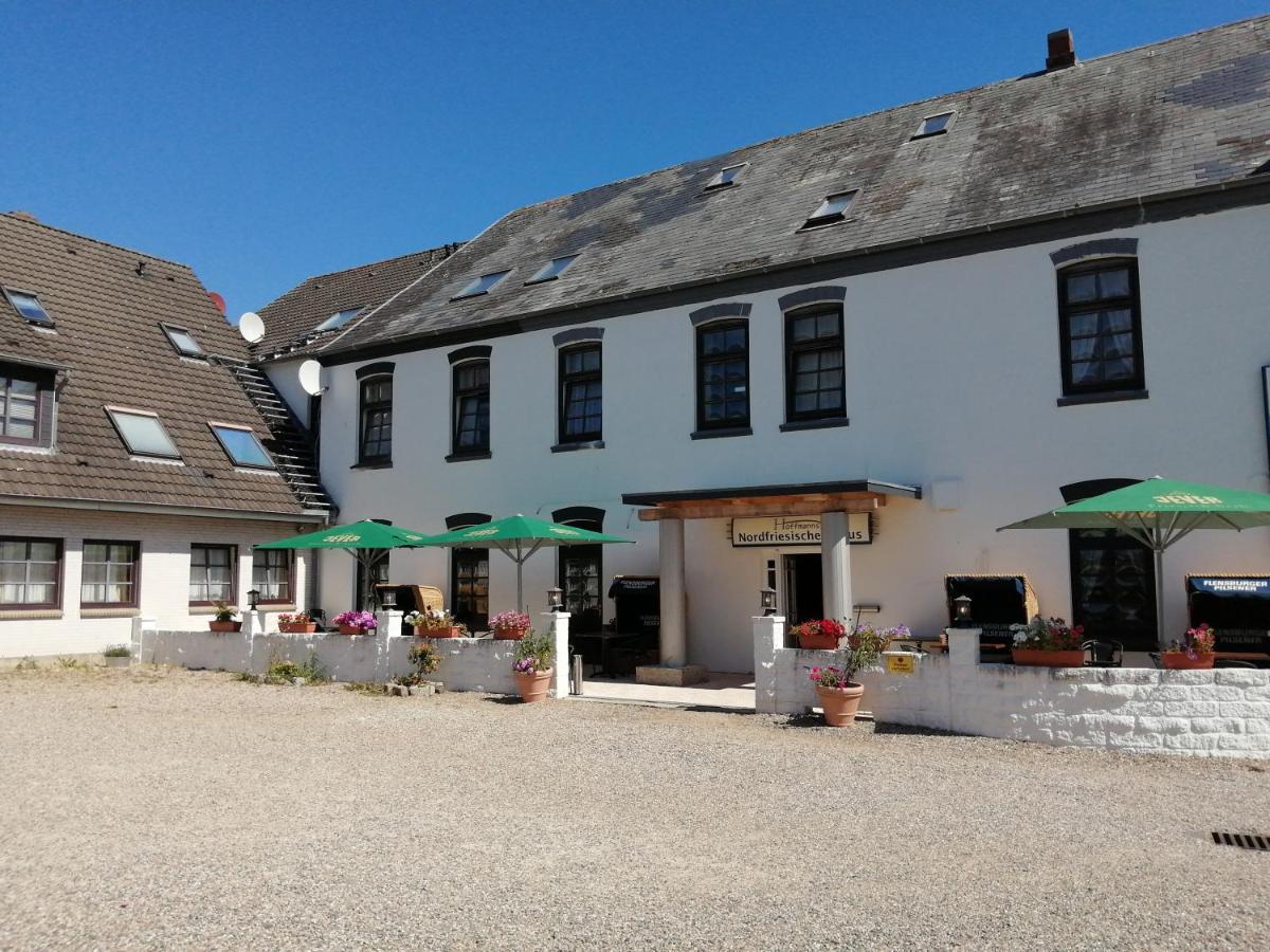Nordfriesisches Haus Hotel Toenning Exterior photo